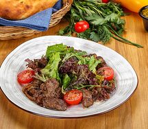 Салат из куриной печени