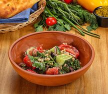 Овощной салат по-грузински с орехами