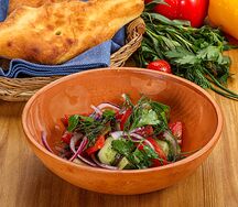 Овощной салат по-грузински