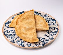 Чебурек со свининой и говядиной