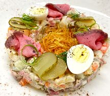 Оливье с ростбифом
