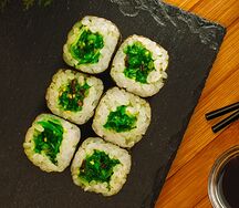 Ролл с чукой