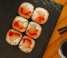 Ролл с гребешком