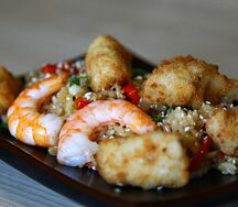 Курица и креветка с рисом
