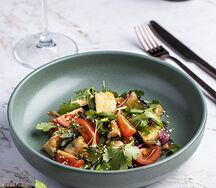 Салат с хрустящими баклажанами