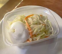 Салат из свежей капусты с яйцом