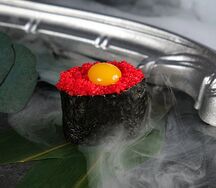 Тобико с перепелиным яйцом