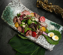 Салат с ростбифом