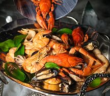 Ассорти морепродуктов в соусе том ям