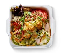 Итальянская запеканка с куриной грудкой и соусом песто