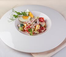 Салат картофельный с тунцом