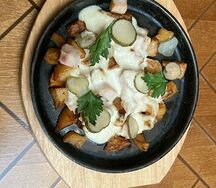 Сковородка с курицей под соусом Пармеджано