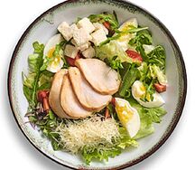 Салат Цезарь по-американски