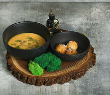 Сырный суп с картофельными пончиками