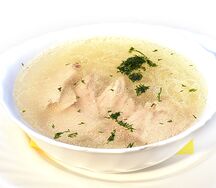 Лапша домашняя с кусочками курицы