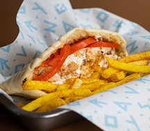 Гиро в кипрской пите