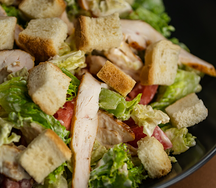 Салат Цезарь с курицей