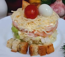 Салат Цезарь с креветками