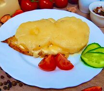 Грудка куриная с ананасом и сыром