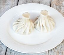 Две хинкали с тремя сырами