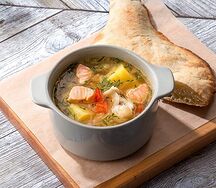 Уха с семгой и судаком
