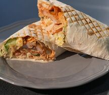 Шаурма куриная на углях сырная