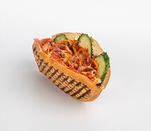 Булочка с курицей