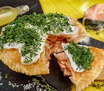 Чебурек-пирог с красной рыбой