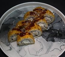Жареные роллы с креветкой