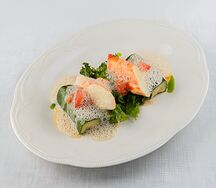 Краб с цукини и соусом эстрагон