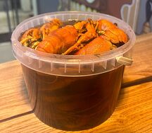 Раки вареные с чесноком L
