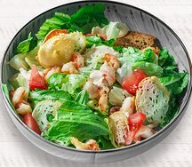 Салат Цезарь с тигровыми креветками