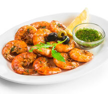 Тигровые креветки жареные с чесноком