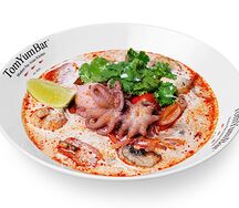 Tomyum морские гады c доброй порцией пропаренного риса