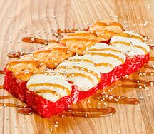 Горячая калифорния с лососем