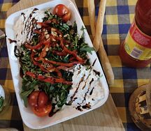 Салат Страчателла и руккола