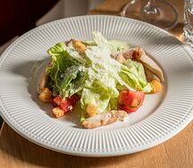 Цезарь с курицей