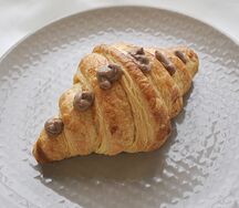 Круассан с шоколадным кремом