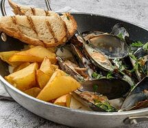 Мидии в соусе блю чиз