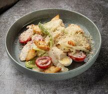 Цезарь с курицей