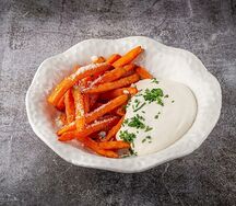 Батат фри с сырным муссом