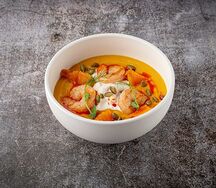 Тыквенный суп с креветками и страчателлой