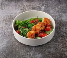 Салат с креветками и авокадо