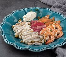 Тарелка рыбных деликатесов