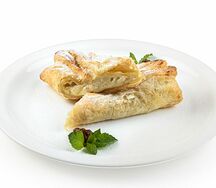 Штрудель с грушей и творогом