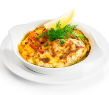 Филе судака запеченное в сливках с картофелем