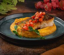 Стейк из судака с тыквенным кремом