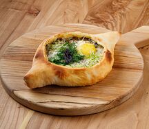 Хачапури с грибами и копченым сыром