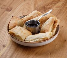 Теплый пури с домашним маслом