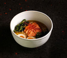 Рамен с лососем